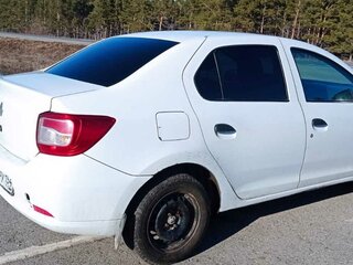 2017 Renault Logan II, белый, 450000 рублей, вид 4