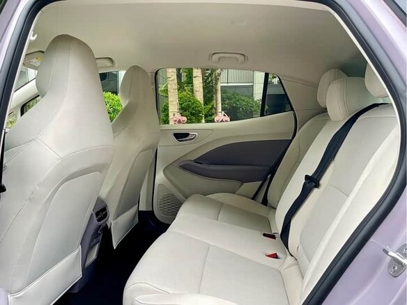 2025 MG 4 EV 53.95 kWh II, фиолетовый, 1670000 рублей - вид 7