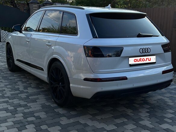2017 Audi Q7 II (4M), белый, 4570000 рублей - вид 7