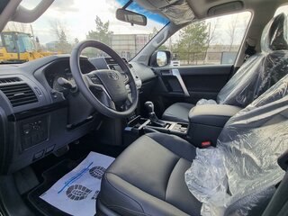 2022 Toyota Land Cruiser Prado 150 Series Рестайлинг 3, чёрный, 6700000 рублей, вид 5