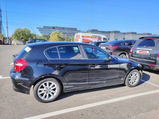 2008 BMW 1 серии 116i I (E81/E82/E87/E88) Рестайлинг, чёрный, 750000 рублей, вид 4