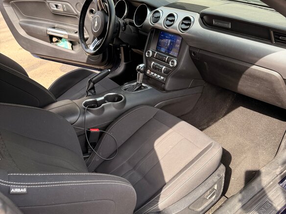 2018 Ford Mustang VI Рестайлинг, синий, 2790000 рублей - вид 8
