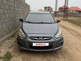 2011 Hyundai Solaris I, серебристый, 430000 рублей, вид 1