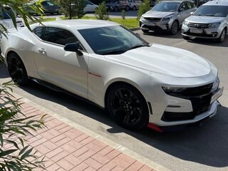 2020 Chevrolet Camaro VI Рестайлинг, белый, 4000000 рублей, вид 1