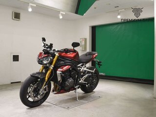2024 Triumph Speed Triple, красный, 1727000 рублей, вид 4