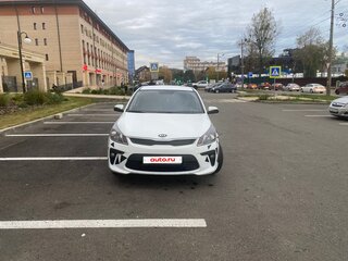 2018 Kia Rio IV, белый, 840000 рублей, вид 3