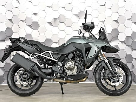 2024 Suzuki V-Strom 800DE, серый, 1227000 рублей, вид 3