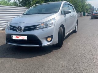 2013 Toyota Verso I Рестайлинг, серебристый, 1345000 рублей, вид 1