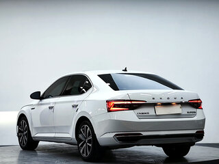 2023 Skoda Superb III Рестайлинг, белый, 1920700 рублей, вид 5