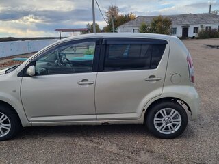 2005 Toyota Passo I (C10), бежевый, 330000 рублей, вид 3