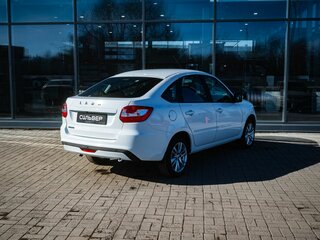 2026 Lada (ВАЗ) Granta I Рестайлинг, белый, 1248000 рублей, вид 2