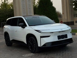 2026 Toyota bZ3X 58.3 kWh, белый, 2800000 рублей, вид 4