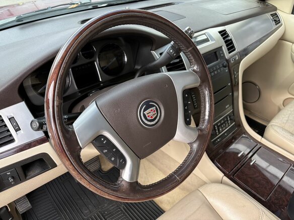 2006 Cadillac Escalade III, красный, 1399000 рублей - вид 39