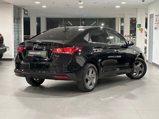2020 Hyundai Solaris II Рестайлинг, чёрный, 1680000 рублей, вид 2