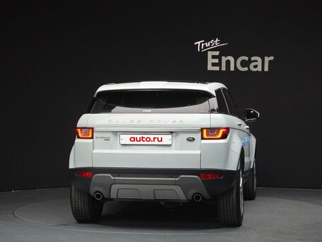 2019 Land Rover Range Rover Evoque I Рестайлинг, белый, 2100000 рублей, вид 4