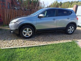 2013 Nissan Qashqai I Рестайлинг, серебристый, 920000 рублей, вид 5