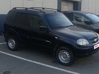 2013 Chevrolet Niva I Рестайлинг, чёрный, 500000 рублей, вид 1
