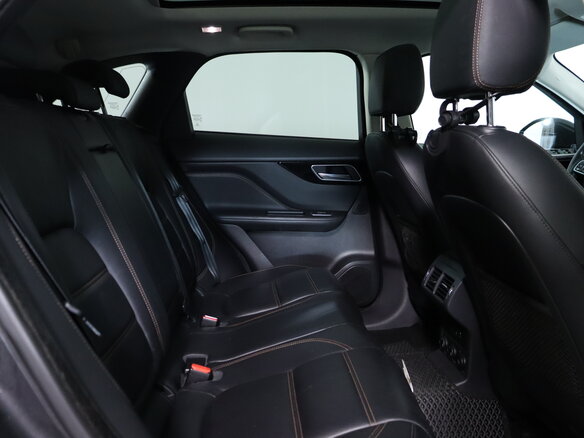 2016 Jaguar F-Pace I, чёрный, 2360000 рублей - вид 24