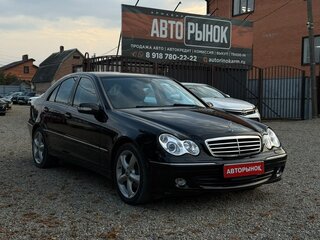 2004 Mercedes-Benz C-Класс 230 II (W203) Рестайлинг, чёрный, 760000 рублей, вид 1