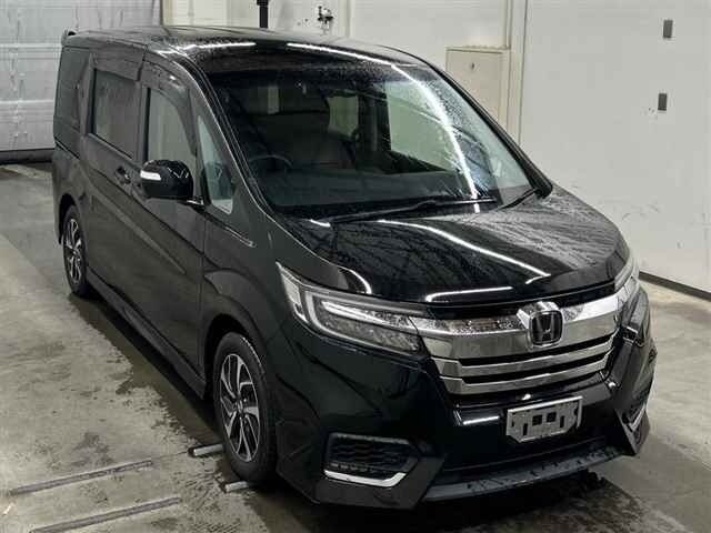 Открыть фотографии: Honda Stepwgn V Рестайлинг