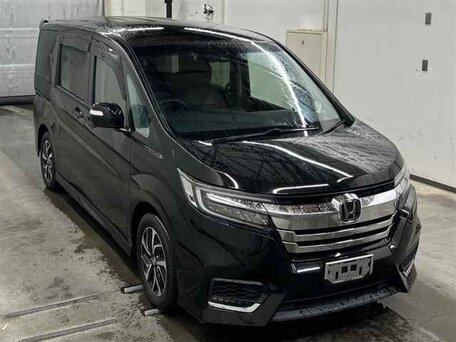 Honda Stepwgn V Рестайлинг