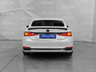 2019 Lexus ES 250 VII, белый, 4090000 рублей, вид 4