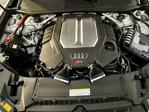 2020 Audi RS 6 IV (C8), белый, 16500000 рублей - вид 14