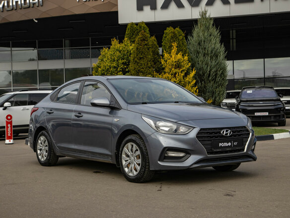 2017 Hyundai Solaris II, серый, 988000 рублей - вид 1