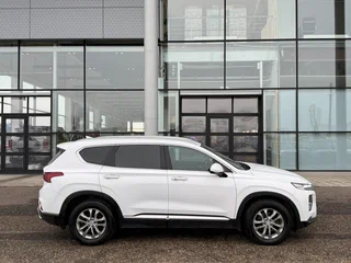 2018 Hyundai Santa Fe IV, белый, 2485000 рублей, вид 5