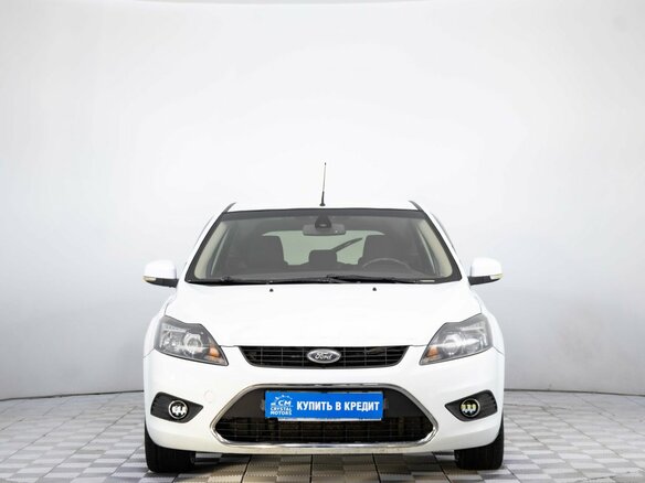 2011 Ford Focus II Рестайлинг, белый, 799000 рублей - вид 1