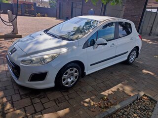 2011 Peugeot 308 I, белый, 700000 рублей, вид 1
