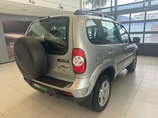 2016 Chevrolet Niva I Рестайлинг, серый, 699000 рублей, вид 4