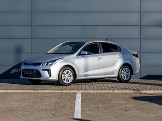 2019 Kia Rio IV, серый, 1395000 рублей, вид 1