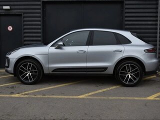 2023 Porsche Macan I Рестайлинг 2, серебристый, 8100000 рублей, вид 4