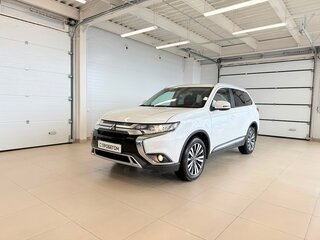 2021 Mitsubishi Outlander III Рестайлинг 3, белый, 2649000 рублей, вид 2