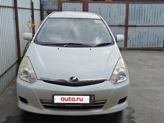 2005 Toyota Wish I, белый, 950000 рублей, вид 2