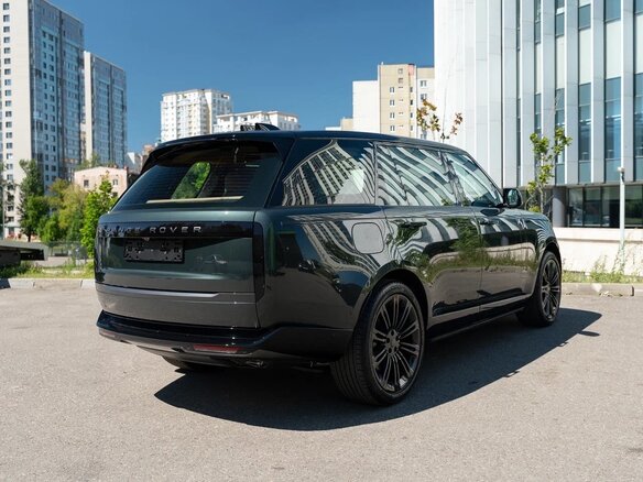 2026 Land Rover Range Rover P530 MHEV Long V, зелёный, 28600000 рублей - вид 1