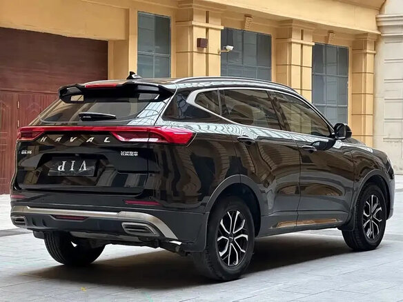2022 Haval H6 II Рестайлинг, чёрный, 1400000 рублей - вид 4