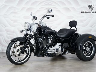 2017 Harley-Davidson Freewheeler, чёрный, 2199000 рублей, вид 3
