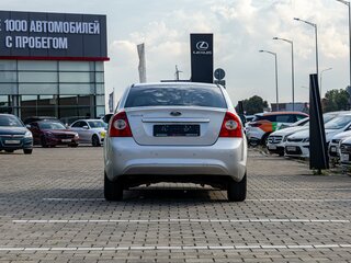 2011 Ford Focus II Рестайлинг, серебристый, 695000 рублей, вид 5