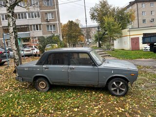 2005 Lada (ВАЗ) 2105, пурпурный, 65000 рублей, вид 3
