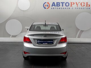 2015 Hyundai Solaris I Рестайлинг, серебристый, 1065000 рублей, вид 4