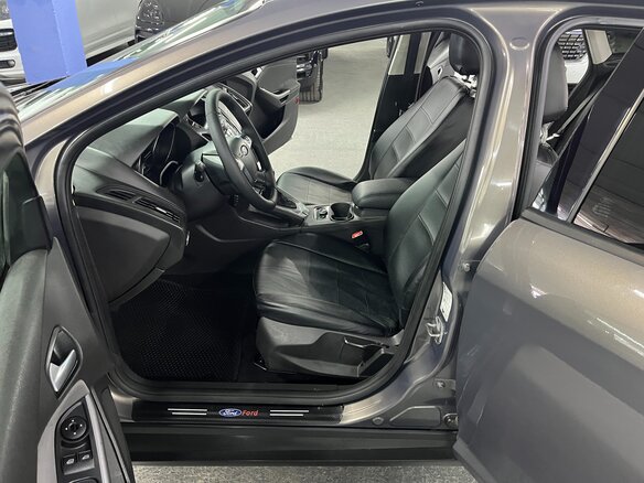 2014 Ford Focus III, серый, 755000 рублей - вид 16