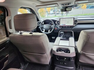 2022 Toyota Sequoia III, серый, 9000000 рублей, вид 5