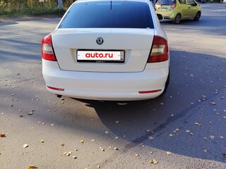 2011 Skoda Octavia II (A5) Рестайлинг, белый, 850000 рублей, вид 5