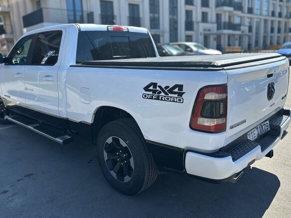 2020 Ram 1500 Crew Cab IV (DS/DJ), белый, 4322908 рублей - вид 21