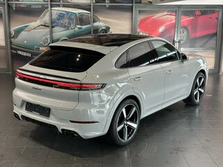 2025 Porsche Cayenne Coupé III Рестайлинг, серый, 18231000 рублей, вид 4