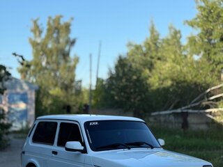 2010 Lada (ВАЗ) 2121 (4x4) I Рестайлинг, белый, 600000 рублей, вид 4