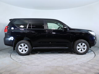 2021 Toyota Land Cruiser Prado 150 Series Рестайлинг 3, чёрный, 5199000 рублей, вид 4