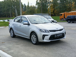2018 Kia Rio IV, серебристый, 1095000 рублей, вид 3